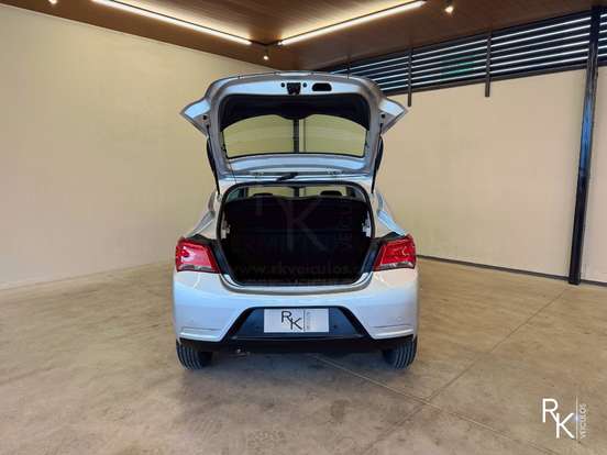 CHEVROLET-ONIX-1.4 MPFI LTZ 8V FLEX 4P AUTOMÁTICO CHEVROLET-ONIX-2016