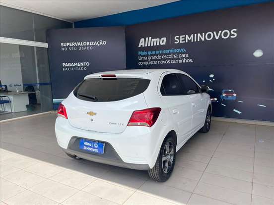 CHEVROLET-ONIX-2017