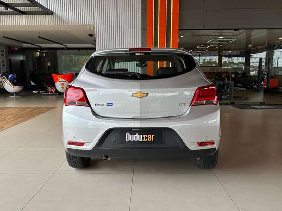 CHEVROLET-ONIX-1.4 MPFI LTZ 8V FLEX 4P AUTOMÁTICO CHEVROLET-ONIX-2018