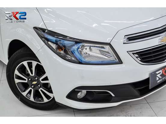 CHEVROLET-ONIX-2016