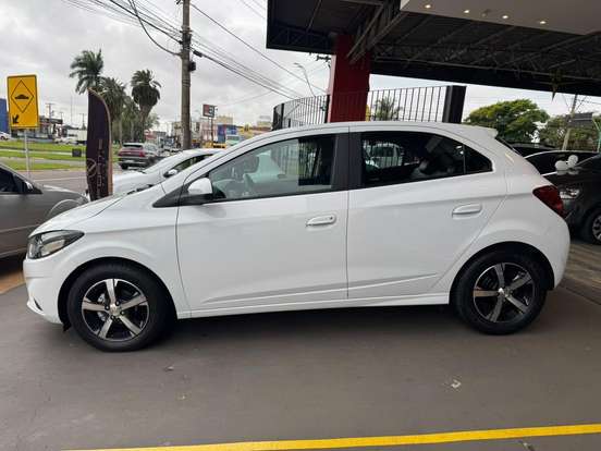 CHEVROLET-ONIX-1.4 MPFI LTZ 8V FLEX 4P AUTOMÁTICO CHEVROLET-ONIX-2018
