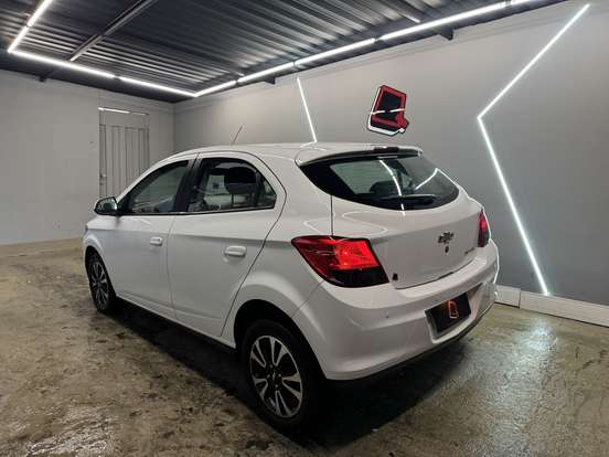 CHEVROLET-ONIX-2014