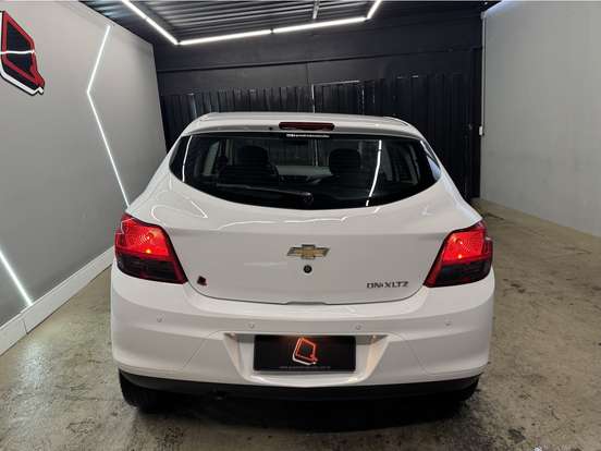 CHEVROLET-ONIX-2014