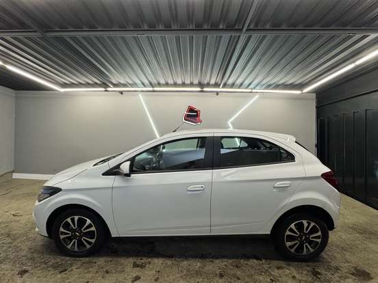 CHEVROLET-ONIX-2014