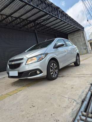 CHEVROLET-ONIX-2015