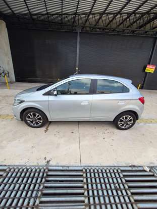 CHEVROLET-ONIX-2015