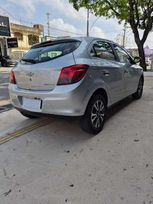 CHEVROLET-ONIX-2015