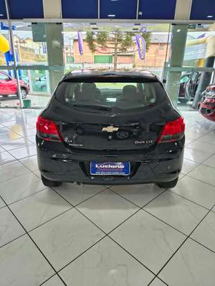 CHEVROLET-ONIX-2016