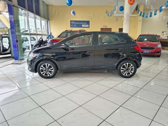 CHEVROLET-ONIX-2016