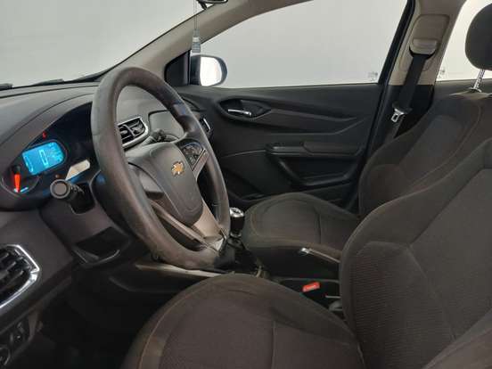 CHEVROLET-ONIX-2015