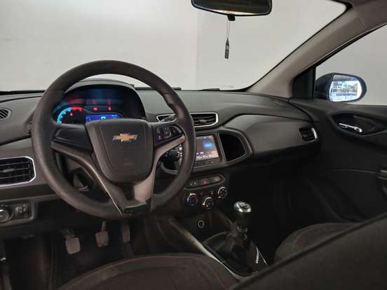 CHEVROLET-ONIX-2015