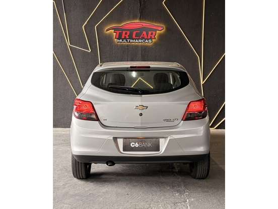 CHEVROLET-ONIX-2014