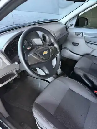 CHEVROLET-PRISMA-2011