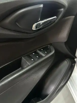 CHEVROLET-PRISMA-2018