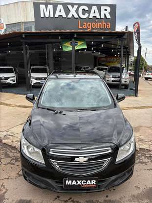CHEVROLET-PRISMA-2013