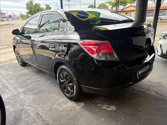 CHEVROLET-PRISMA-2013
