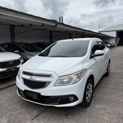 CHEVROLET-PRISMA-2013