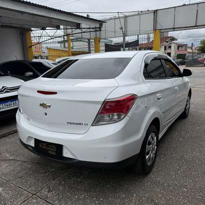 CHEVROLET-PRISMA-2013