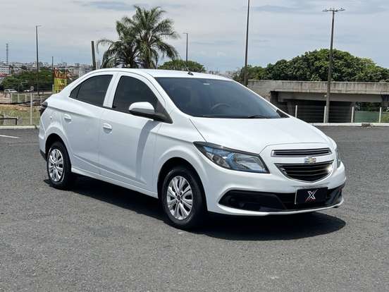 CHEVROLET-PRISMA-2013