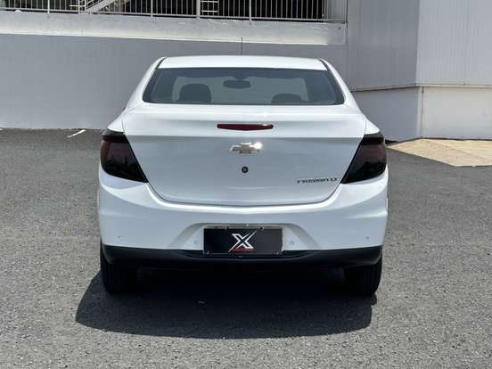 CHEVROLET-PRISMA-2013