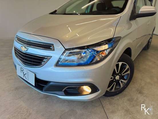 CHEVROLET-PRISMA-2013