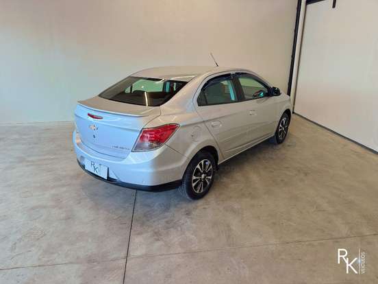 CHEVROLET-PRISMA-2013