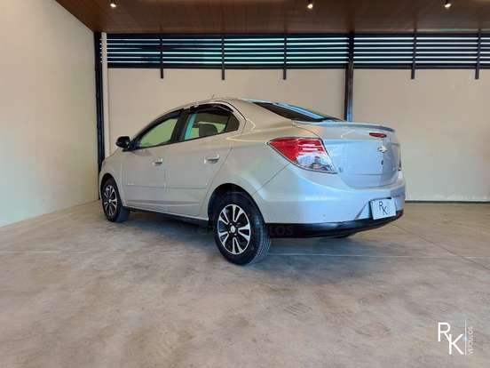 CHEVROLET-PRISMA-2013