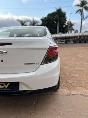 CHEVROLET-PRISMA-2014