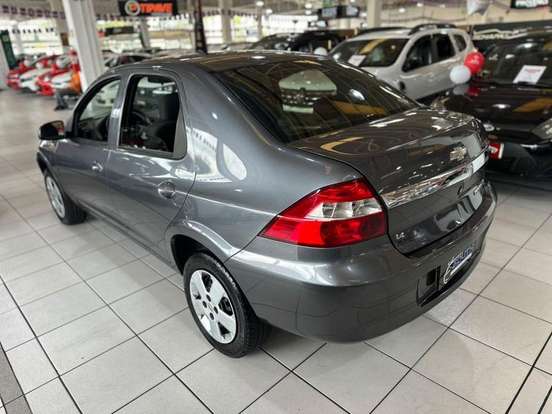 CHEVROLET-PRISMA-2012