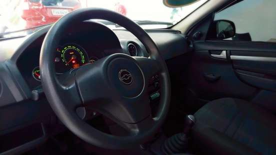 CHEVROLET-PRISMA-2011