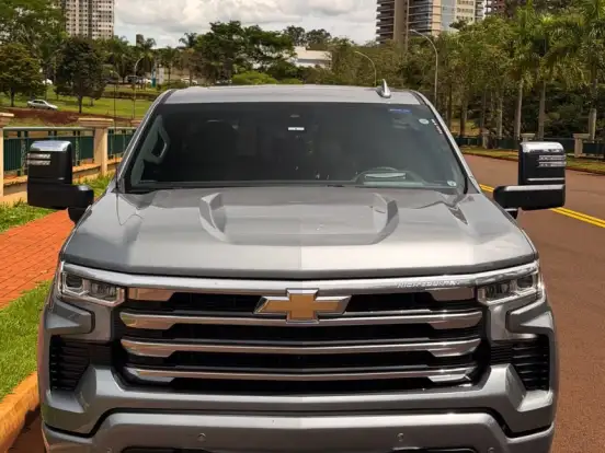CHEVROLET-SILVERADO-5.3 V8 GASOLINA 1500 HIGH COUNTRY 4X4 AUTOMÁTICO CHEVROLET-SILVERADO-2025