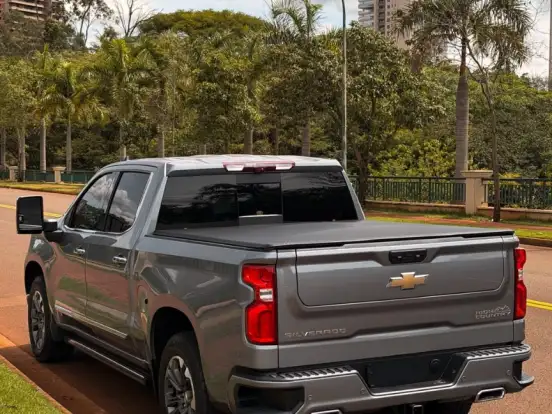 CHEVROLET-SILVERADO-5.3 V8 GASOLINA 1500 HIGH COUNTRY 4X4 AUTOMÁTICO CHEVROLET-SILVERADO-2025