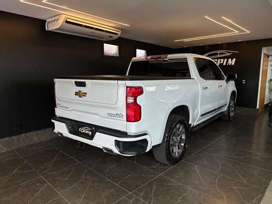CHEVROLET-SILVERADO-5.3 V8 GASOLINA 1500 HIGH COUNTRY 4X4 AUTOMÁTICO CHEVROLET-SILVERADO-2025