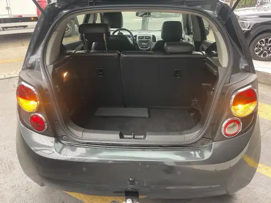 CHEVROLET-SONIC-2013