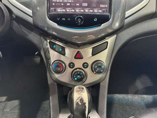 CHEVROLET-SONIC-2013