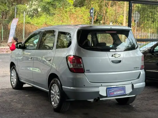 CHEVROLET-SPIN-2012