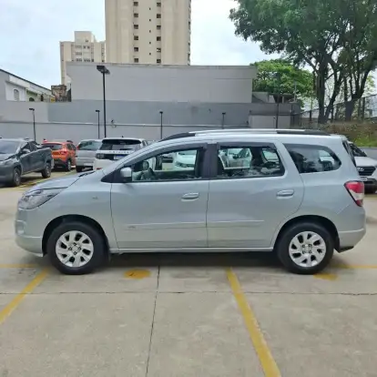 CHEVROLET-SPIN-2012