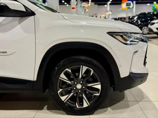 CHEVROLET-TRACKER-2023