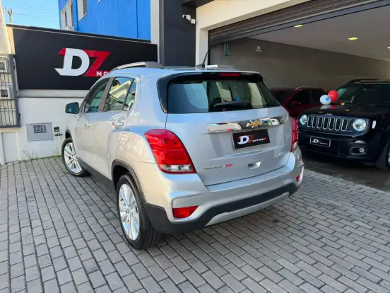 CHEVROLET-TRACKER-2018