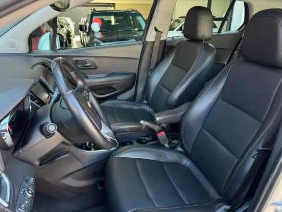CHEVROLET-TRACKER-2018