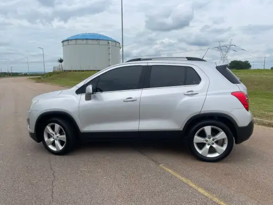 CHEVROLET-TRACKER-2014