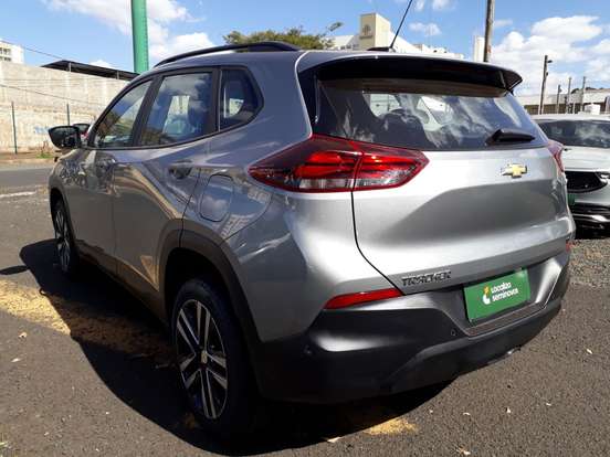 CHEVROLET-TRACKER-2024