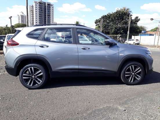 CHEVROLET-TRACKER-2024