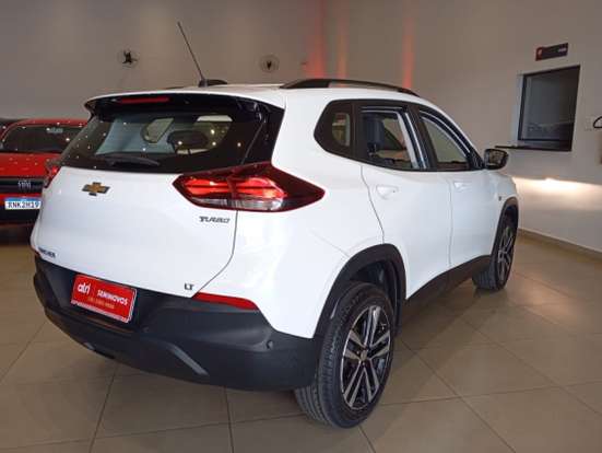 CHEVROLET-TRACKER-2023