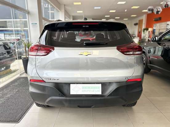 CHEVROLET-TRACKER-2025