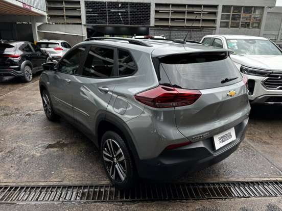 CHEVROLET-TRACKER-2023