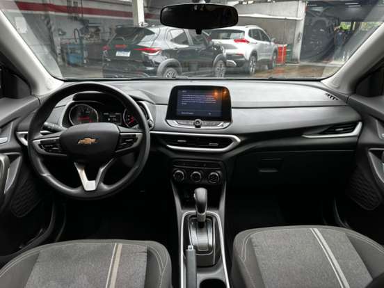 CHEVROLET-TRACKER-2023