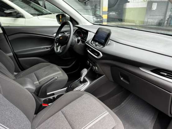 CHEVROLET-TRACKER-2023