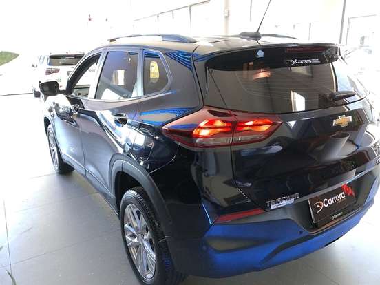 CHEVROLET-TRACKER-2023