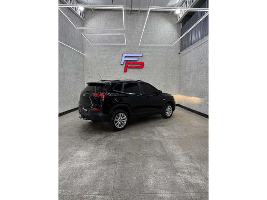 CHEVROLET-TRACKER-2023